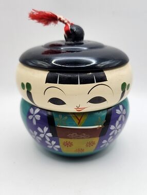 Beautiful 3 set Vintage Japanese Traditional kokeshi Doll Lacquerware Trinket Bo